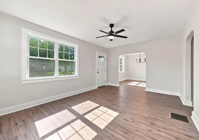 Photo 4 of Single family home for sale at 205 Midland Pl, Danville, KY 40422 | MLS# 26024891 | Listing updated on 2026-10-05
