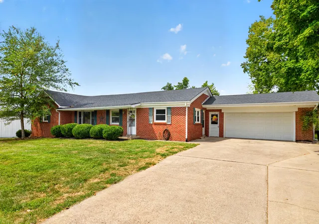 Photo 2 of Single family home for sale at 1115 Jessamine Sta Rd, Nicholasville, KY 40356 | MLS# 26024929 | Listing updated on 2026-10-01