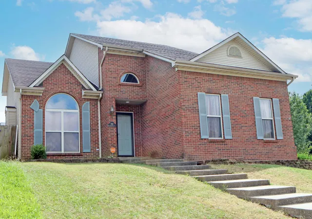 Photo 2 of Single family home for sale at 760 Rambling Crk Dr, Lexington, KY 40509 | MLS# 26024920 | Listing updated on 2026-10-13