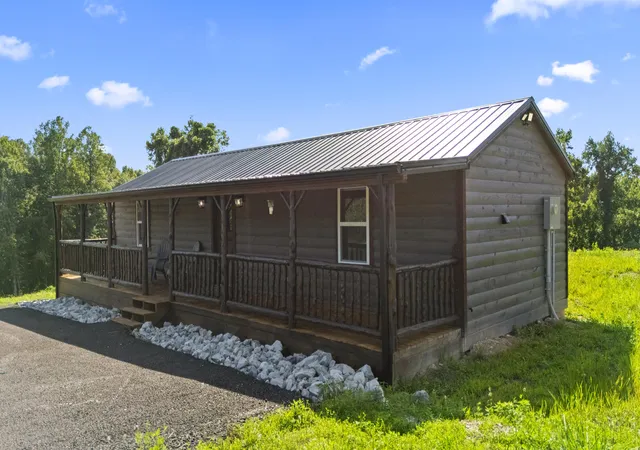 Photo 2 of Single family home for sale at 3048 Tarr Ridge Rd, Frenchburg, KY 40322 | MLS# 26024906 | Listing updated on 2026-09-10