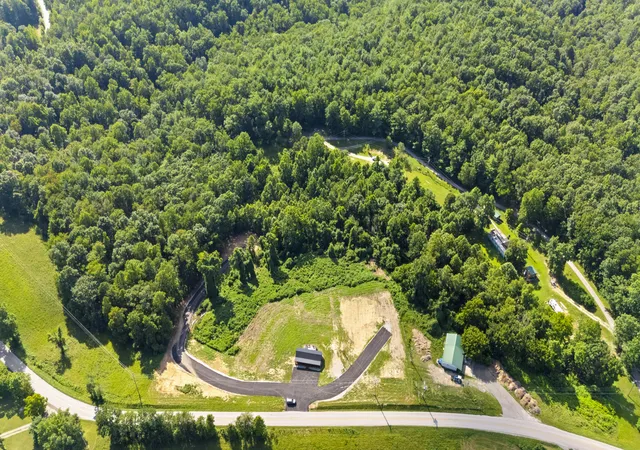 Photo 4 of Single family home for sale at 3048 Tarr Ridge Rd, Frenchburg, KY 40322 | MLS# 26024906 | Listing updated on 2026-09-10