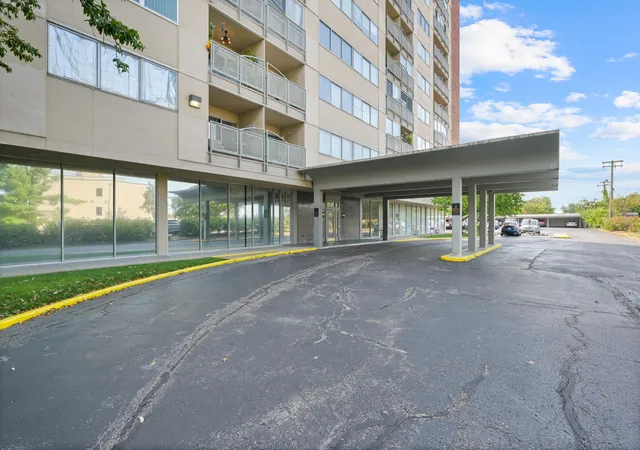 Photo 1 of Condo for sale at 2121 Nicholasville Rd #503, Lexington, KY 40503 | MLS# 26024928 | Listing updated on 2026-09-23