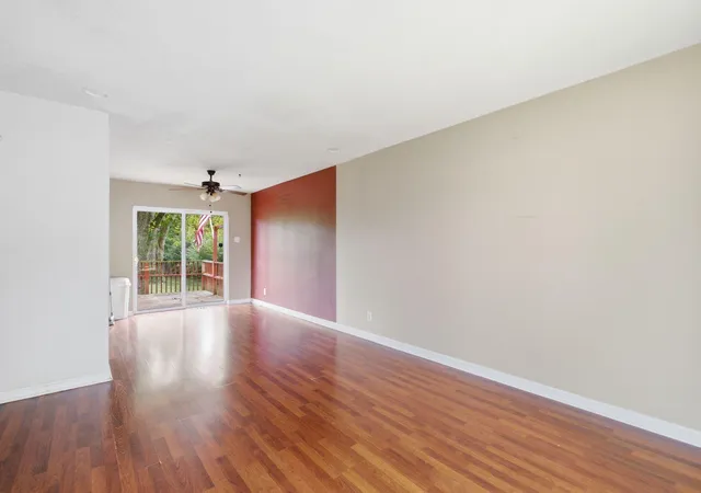 Photo 4 of Single family home for sale at 2430 Seine Rd, Lexington, KY 40504 | MLS# 26025031 | Listing updated on 2026-09-11