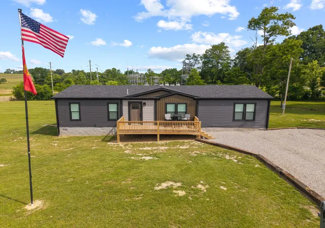 Photo 1 of Single family home for sale at 788 Cemetery Rd, Waynesburg, KY 40489 | MLS# 26025180 | Listing updated on 2026-10-07