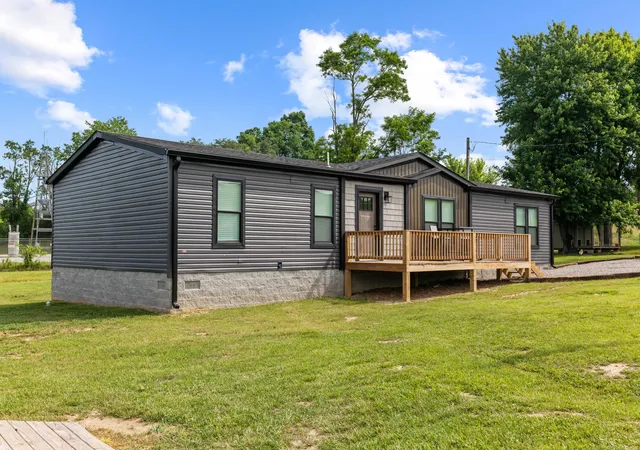 Photo 3 of Single family home for sale at 788 Cemetery Rd, Waynesburg, KY 40489 | MLS# 26025180 | Listing updated on 2026-10-07