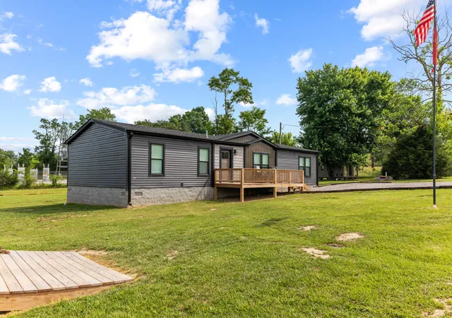Photo 3 of Single family home for sale at 788 Cemetery Rd, Waynesburg, KY 40489 | MLS# 26025180 | Listing updated on 2026-10-07