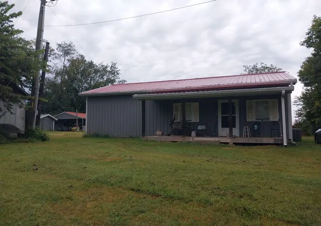 Photo 1 of Single family home for sale at 585 Hughley Ln, Harrodsburg, KY 40330 | MLS# 26024936 | Listing updated on 2026-09-10