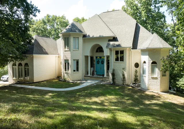 Photo 1 of Single family home for sale at 324 George St, Somerset, KY 42503 | MLS# 26025325 | Listing updated on 2026-09-14