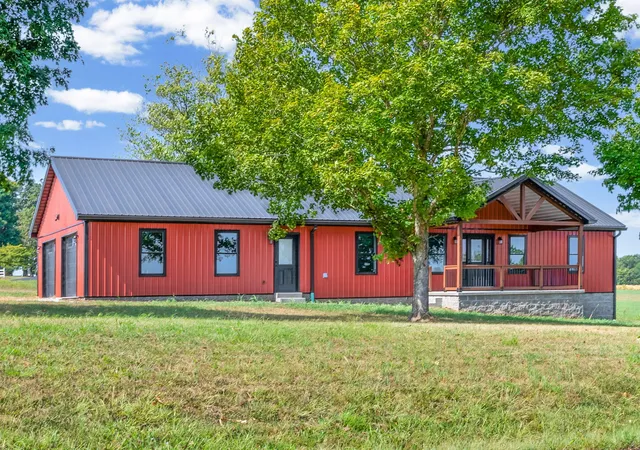 Photo 1 of Single family home for sale at 20 Cravens Rd, Princeton, KY 42445 | MLS# 26024940 | Listing updated on 2026-09-11