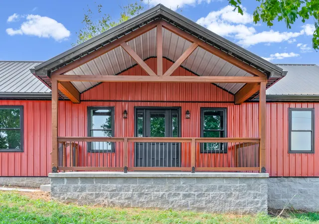 Photo 2 of Single family home for sale at 20 Cravens Rd, Princeton, KY 42445 | MLS# 26024940 | Listing updated on 2026-09-11