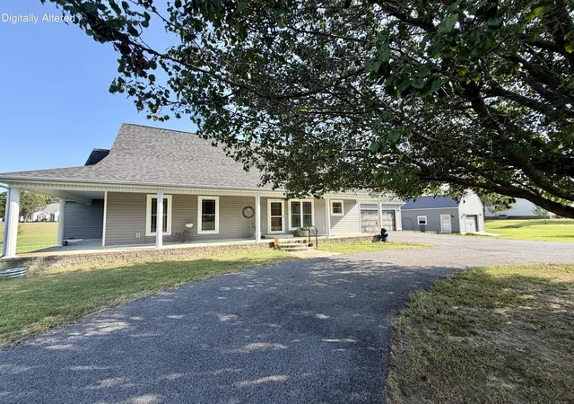 Photo 1 of Single family home for sale at 25 Kurt Dr, Benton, KY 42025 | MLS# 26025105 | Listing updated on 2026-09-11