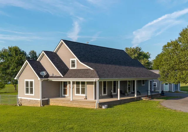Photo 2 of Single family home for sale at 25 Kurt Dr, Benton, KY 42025 | MLS# 26025105 | Listing updated on 2026-09-21