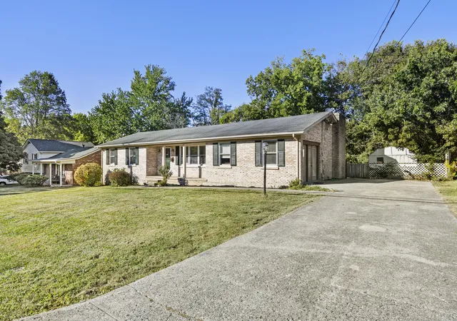 Photo 3 of Single family home for sale at 301 Aztec Trl, Georgetown, KY 40324 | MLS# 26025450 | Listing updated on 2026-10-20