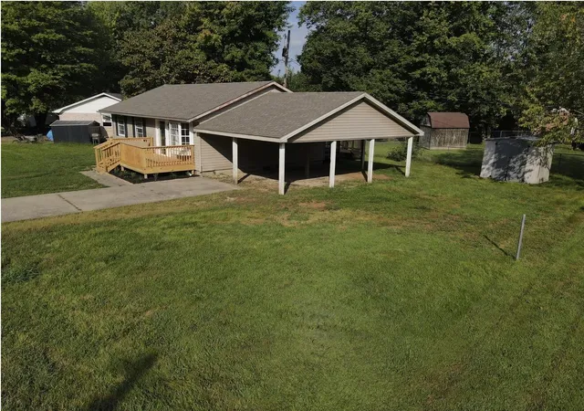 Photo 4 of Single family home for sale at 3007 Huckshold Dr, Madisonville, KY 42431 | MLS# 26024982 | Listing updated on 2026-09-16