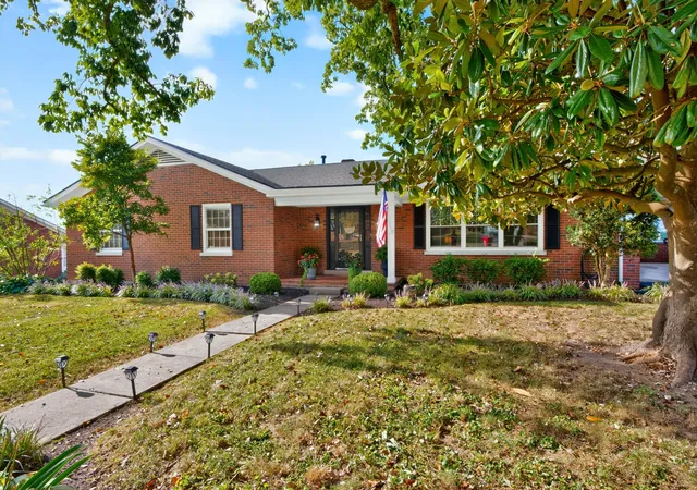 Single family home for sale at 202 Natchez Tr, Nicholasville, KY 40356 | MLS# 26024961