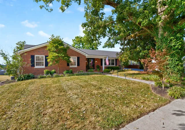 Photo 1 of Single family home for sale at 202 Natchez Tr, Nicholasville, KY 40356 | MLS# 26024961 | Listing updated on 2026-09-13