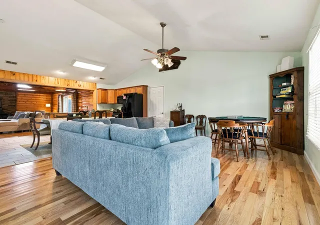Photo 4 of Single family home for sale at 158 Ridgewood Cir, Somerset, KY 42503 | MLS# 26025076 | Listing updated on 2026-09-11