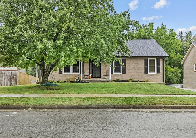 Photo 1 of Single family home for sale at 105 Orange Blossom Dr, Nicholasville, KY 40356 | MLS# 26026592 | Listing updated on 2026-10-09