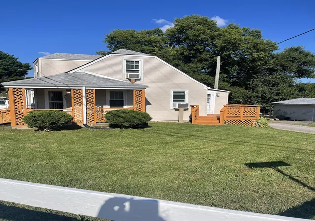 Photo 2 of Sale Pending at 401 E Adair St, Owenton, KY 40359 | MLS# 26025071 | Listing updated on 2026-09-15