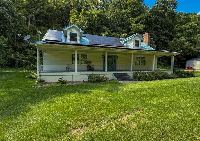 Photo 3 of Single family home for sale at 248 Sulphur Lick Rd, Frankfort, KY 40601 | MLS# 26024978 | Listing updated on 2026-09-10