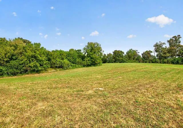 Photo 3 of Land for sale at 290 Meadow Lake Dr, Lancaster, KY 40444 | MLS# 26025151 | Listing updated on 2026-09-12