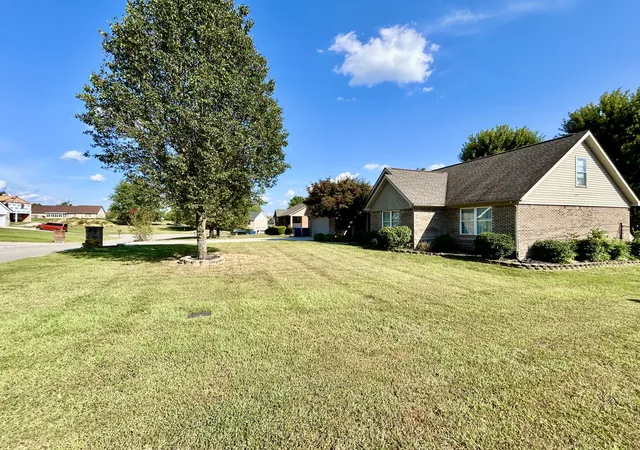Photo 2 of Single family home for sale at 254 Observation Pointe Dr, Somerset, KY 42503 | MLS# 26025055 | Listing updated on 2026-09-14