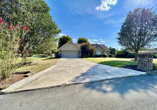 Photo 4 of Single family home for sale at 254 Observation Pointe Dr, Somerset, KY 42503 | MLS# 26025055 | Listing updated on 2026-09-14