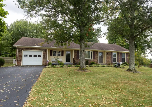 Photo 1 of Sale Pending at 436 Arrowhead Dr, Harrodsburg, KY 40330 | MLS# 26025127 | Listing updated on 2026-09-13