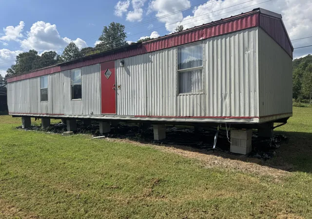 Photo 2 of Single family home for sale at 9999 Goldens Crk Rd, Barbourville, KY 40906 | MLS# 26025019 | Listing updated on 2026-10-13