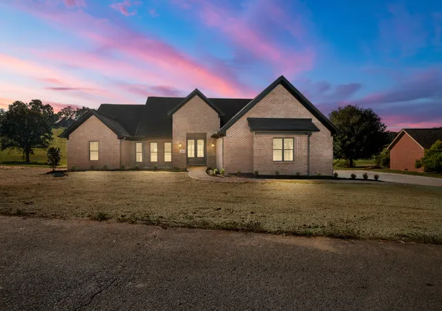 Photo 1 of Sale Pending at 129 Pin Oak Trl, London, KY 40744 | MLS# 26025041 | Listing updated on 2026-10-13