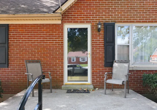 Photo 2 of Single family home for sale at 564 Saint Anthony Dr, Lexington, KY 40505 | MLS# 26025044 | Listing updated on 2026-09-11