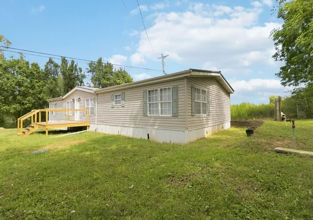 Photo 2 of Single family home for sale at 4210 Slate Branch Rd, Somerset, KY 42503 | MLS# 26025073 | Listing updated on 2026-09-11