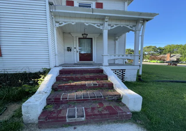 Photo 3 of Single family home for sale at 302 Danville St, Lancaster, KY 40444 | MLS# 26025116 | Listing updated on 2026-10-07