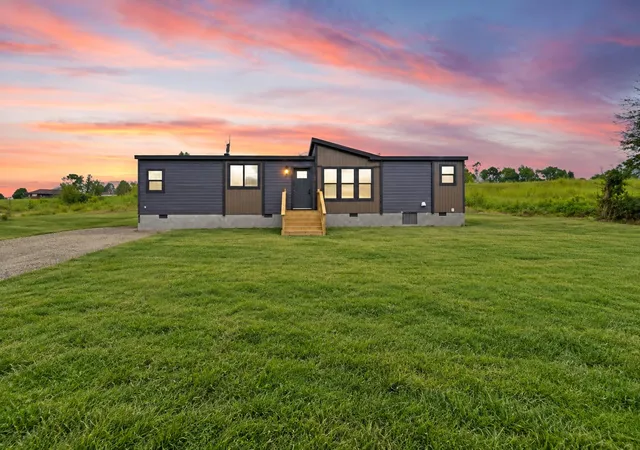 Photo 1 of Single family home for sale at 95 Hawkins Rd, London, KY 40744 | MLS# 26025067 | Listing updated on 2026-09-11