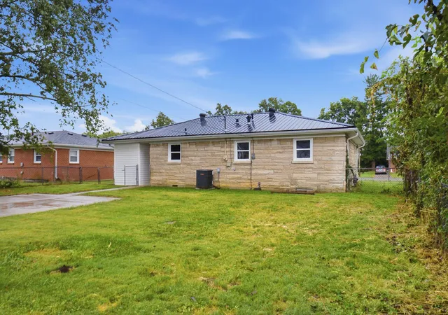 Photo 27 of Single family home for sale at 737 Greenbriar Dr, Harrodsburg, KY 40330 | MLS# 26025066 | Listing updated on 2026-09-11