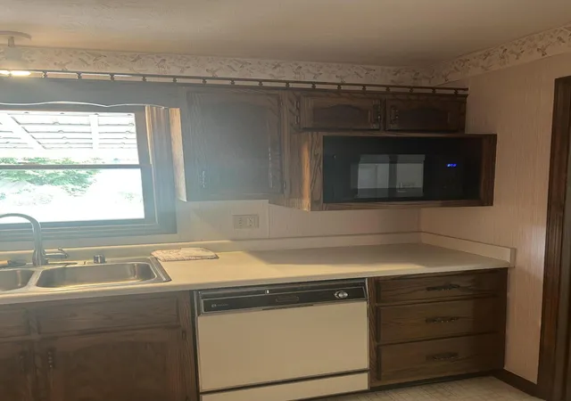 Photo 4 of Single family home for sale at 1014 Hunters Run, Somerset, KY 42501 | MLS# 26025069 | Listing updated on 2026-09-11