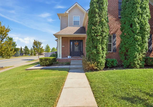 Photo 2 of Single family home for sale at 2322 Patchen Wilkes Dr, Lexington, KY 40509 | MLS# 26025143 | Listing updated on 2026-10-13