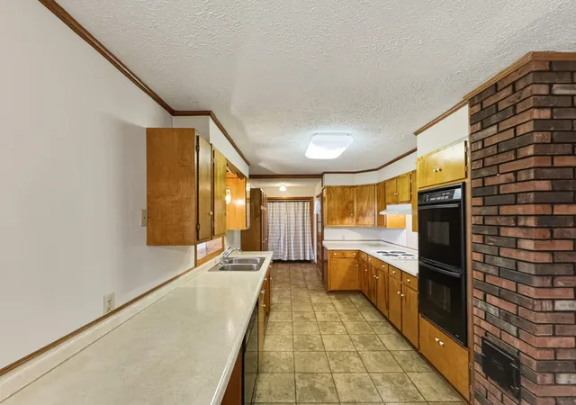 Photo 3 of Single family home for sale at 87 Meadow Ln, Princeton, KY 42445 | MLS# 26025123 | Listing updated on 2026-09-12