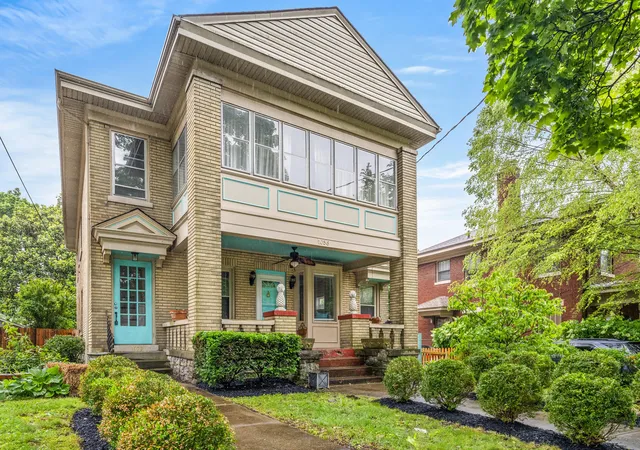 Listing Photo 2 - Condo for sale in building located at 1056-1058 Fontaine Rd, Lexington, KY 40502 - Unit #