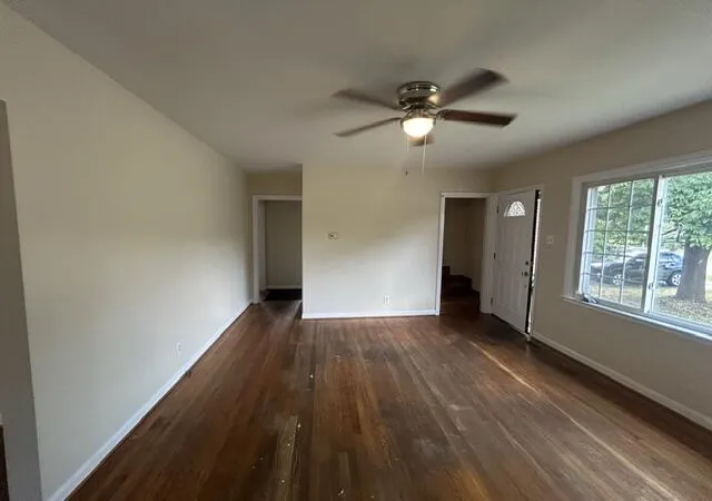 Photo 3 of Single family home for sale at 355 Bob O Link Dr, Lexington, KY 40503 | MLS# 26025083 | Listing updated on 2026-09-13