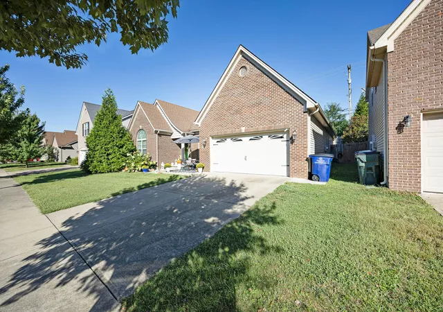 Photo 3 of Single family home for sale at 2465 Fieldrush Rd, Lexington, KY 40511 | MLS# 26025265 | Listing updated on 2026-10-19