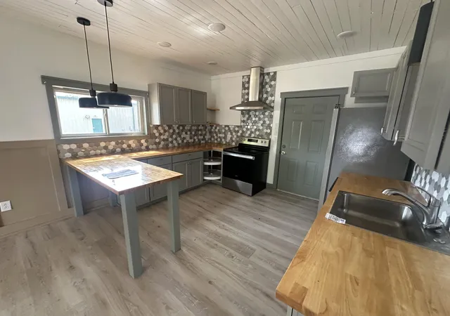 Photo 1 of Single family home for sale at 1311 Burnett St, Paducah, KY 42001 | MLS# 26026442 | Listing updated on 2026-09-24