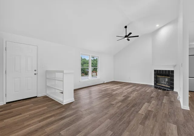 Photo 4 of Single family home for sale at 421 Merribrook Ct, Lexington, KY 40503 | MLS# 26025097 | Listing updated on 2026-09-11