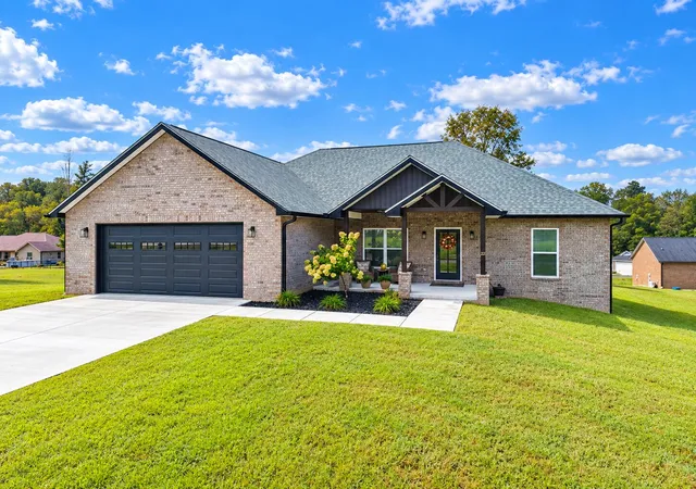 Photo 2 of Sale Pending at 22 E Barrington Dr, Somerset, KY 42503 | MLS# 26025113 | Listing updated on 2026-09-13