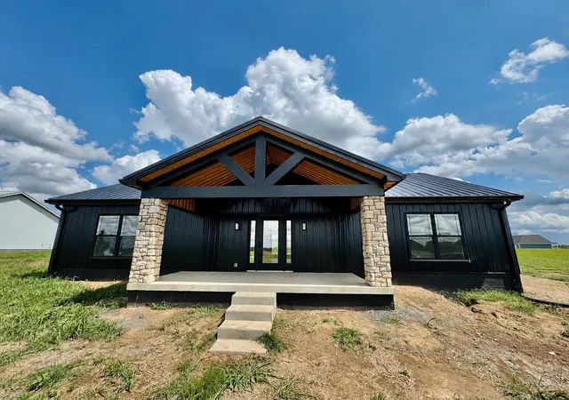 Photo 1 of Single family home for sale at 76 Mattingly Ln, Springfield, KY 40069 | MLS# 26025103 | Listing updated on 2026-09-23