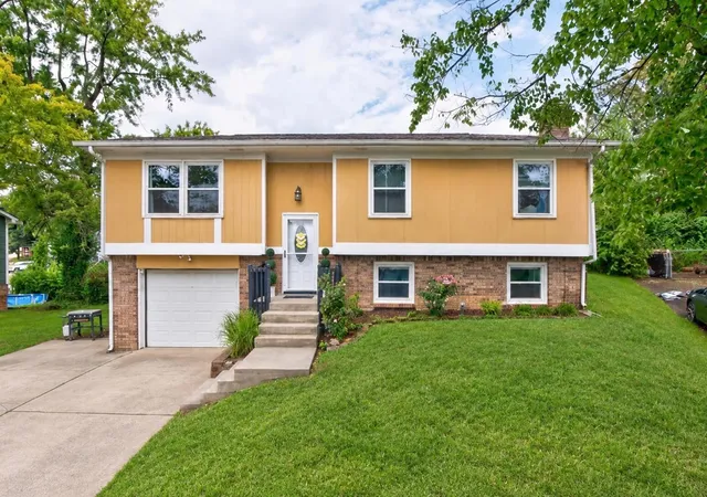 Photo 1 of Sale Pending at 3068 Tuscaloosa Ln, Lexington, KY 40515 | MLS# 26025169 | Listing updated on 2026-10-13