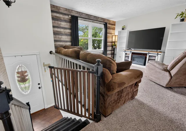 Photo 2 of Sale Pending at 3068 Tuscaloosa Ln, Lexington, KY 40515 | MLS# 26025169 | Listing updated on 2026-10-13
