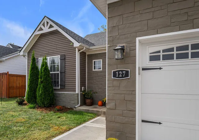 Photo 3 of Single family home for sale at 127 Bill Perkins Ln, Georgetown, KY 40324 | MLS# 26025129 | Listing updated on 2026-10-12