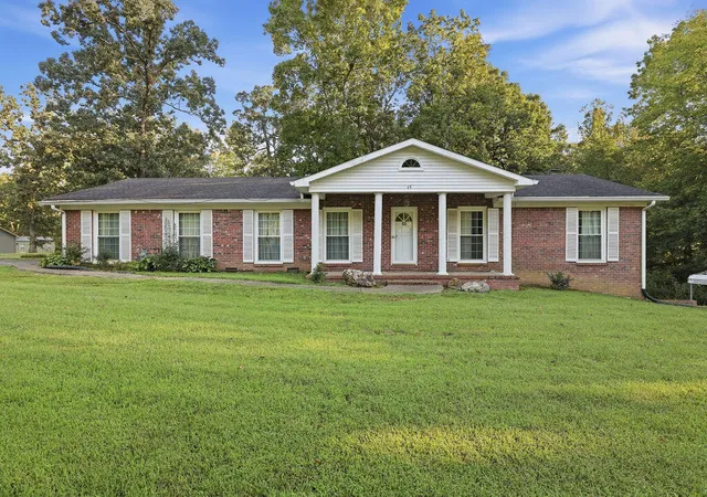 Photo 1 of Single family home for sale at 65 Persimmon Dr, Murray, KY 42071 | MLS# 26025882 | Listing updated on 2026-10-22