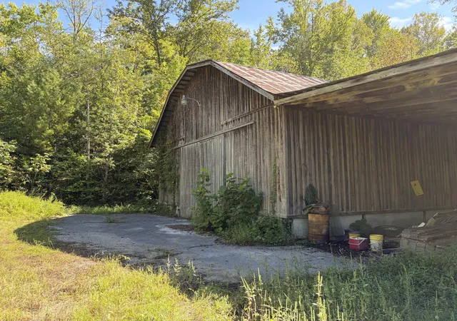 Photo 3 of House for sale at 9999 Mountain View Rd, Williamsburg, KY 40769 | MLS# 26025202 | Listing updated on 2026-09-15
